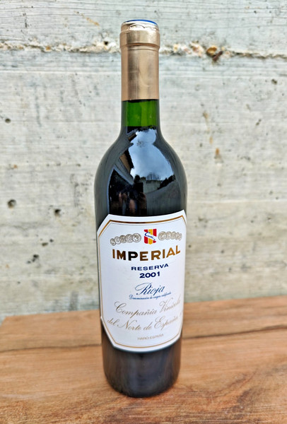 Botella de vino tinto Cune  Imperial Reserva 2001 - Rioja