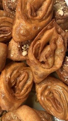 Honey Crimean baklava with nuts, crispy, sweet, suitable for any holiday 20 qty 