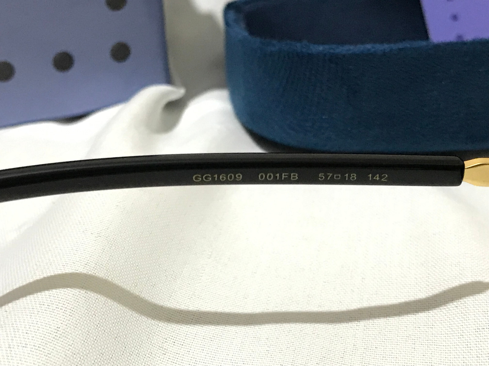 NEW Unisex Gucci GG1609  001FB Black frame 57-18-142  Sunglasses thumbnail 4