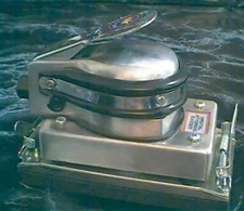 AIR ORBITAL JITTERBUG SANDER with Built in REGULATOR Finish Sand Blue jitter bug