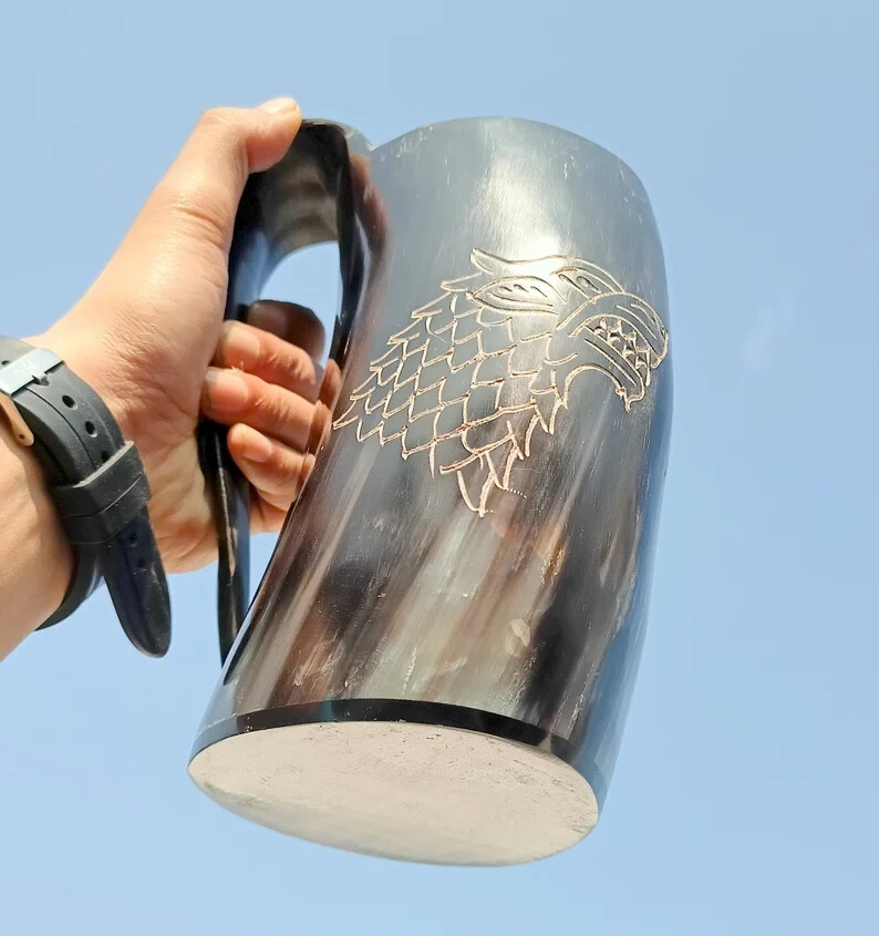 Taza de cuerno para beber jarra vikinga tallada a mano - Fenrir Wolf Beer Ste...