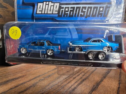 MAISTO All Stars Elite Transport2007 Cadillac Escalade EXT/68 Chevy CamaroZ/28 - Foto 2 di 4