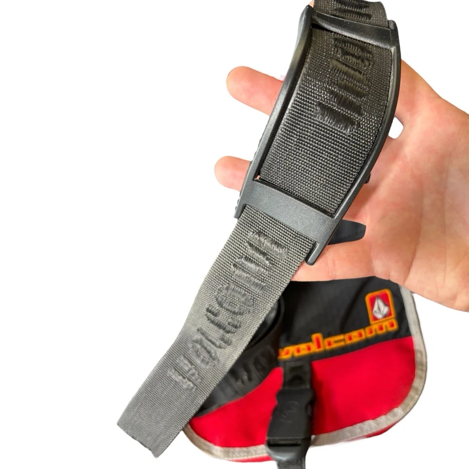 Vintage Volcom Mini Shoulder Sling Bag Black Red - Image 3 of 4