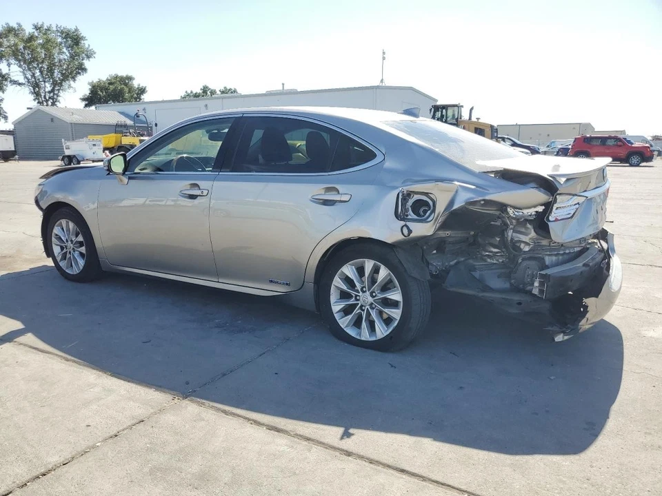 Colector de admisión Lexus Es300H 2015 17120-36050 Foto 4 de 4