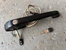 Porsche 944 drivers right side door handle and key - s2 turbo cabriolet