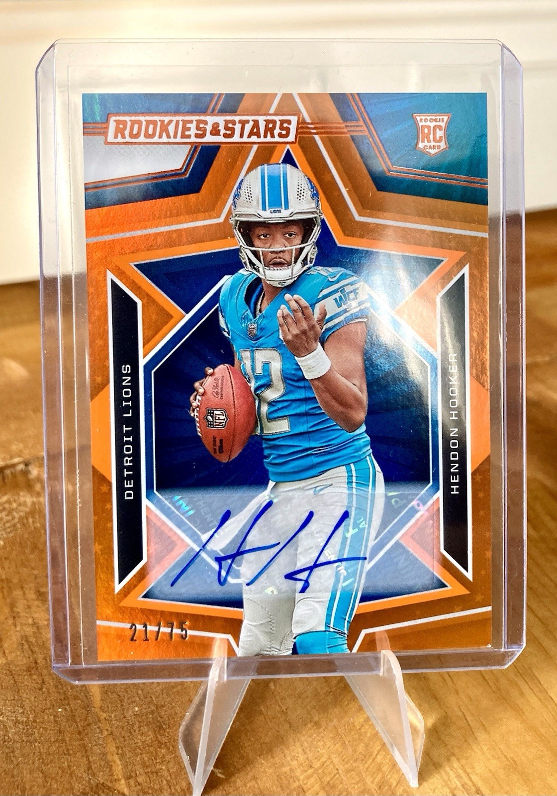 2023 PANINI ROOKIES & STARS HENDON HOOKER AUTO RC 21/75 DETROIT LIONS NY JETS