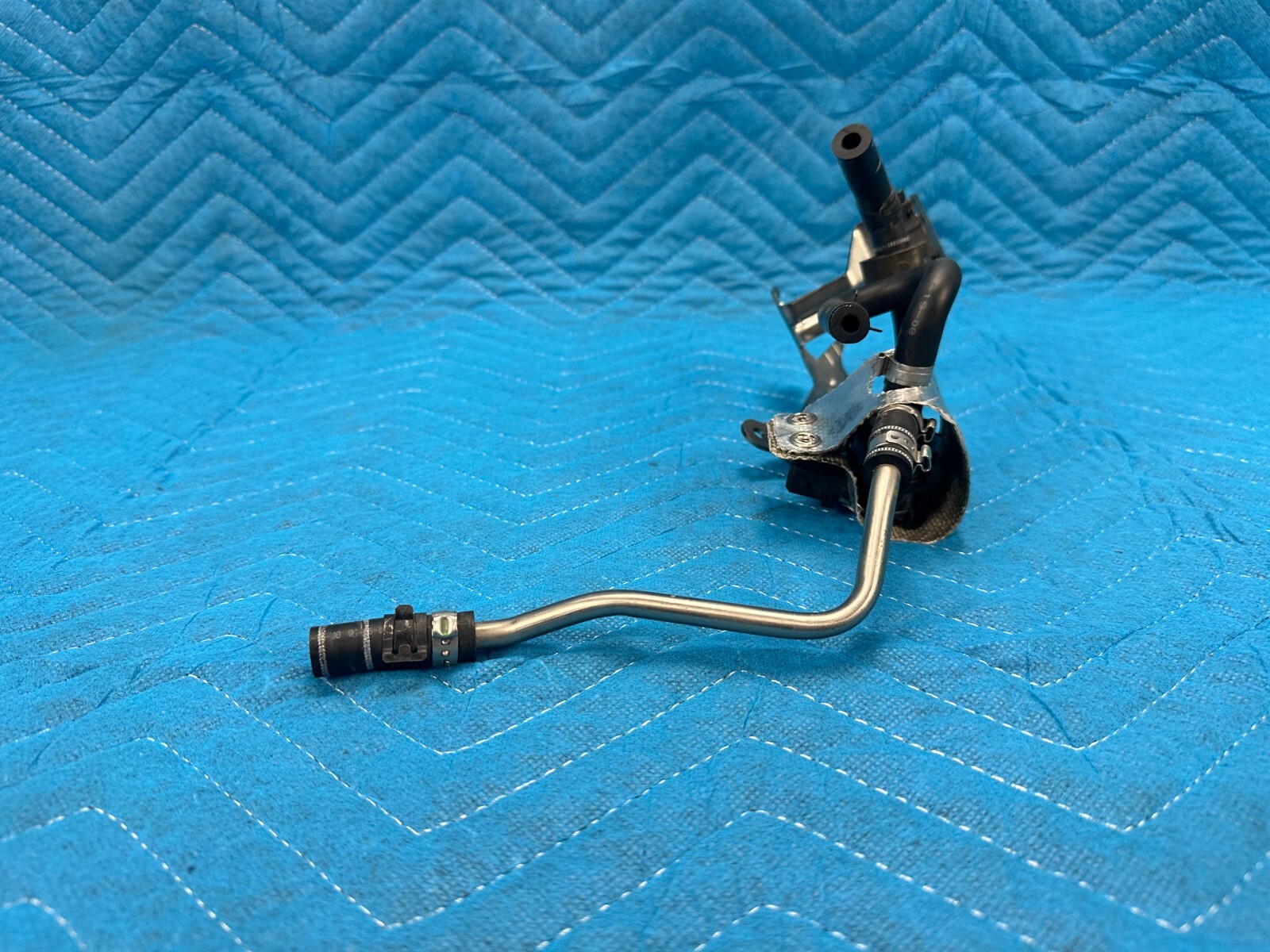 Bentley Flying Spur Engine Vacuum Valve w/ Pipe Driver's Side 29k 2006-2012 OEM