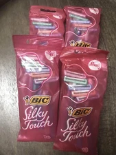 BIC Womens Silky Touch TWIN BLADE Disposable Razors Lot  of 4 Packs - 40 Total