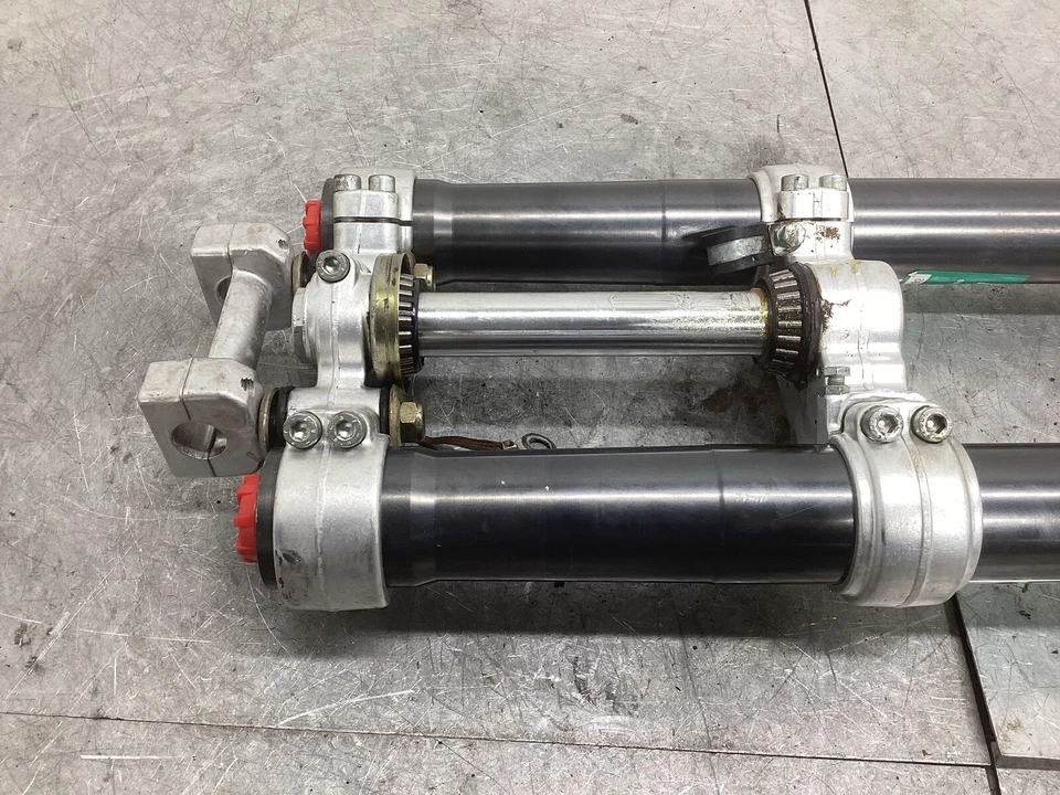 KTM 125 EXC 1992 OEM SUSPENSIÓN DELANTERA DERECHA IZQUIERDA HORQUILLAS AMORTIGUADORES Foto 2 de 4