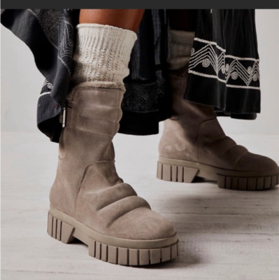 New Free People Fable Faux Fur Boot size 7.5 MSRP: $188 Suede Gray