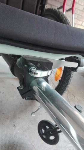 Carrozzina (Quickie) e motorizzazione (Team Hybrid) per disabili - Foto 7 di 8