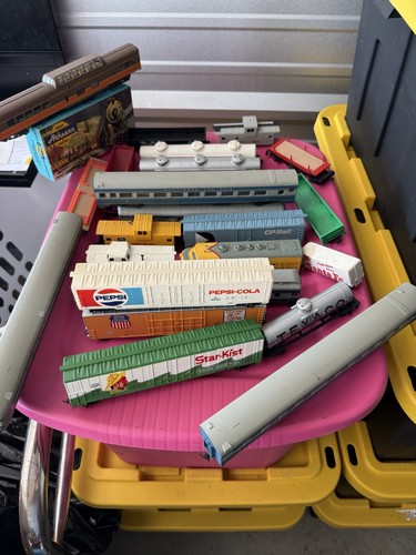 Model Train Set Lot 25+ Found In A Storage Unit!