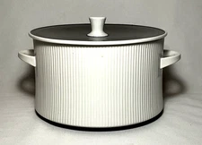 EASTERLING ~ Quality 2-Pc Round COVERED CASSEROLE (Cordalite, 2.25 qt) ~ Germany