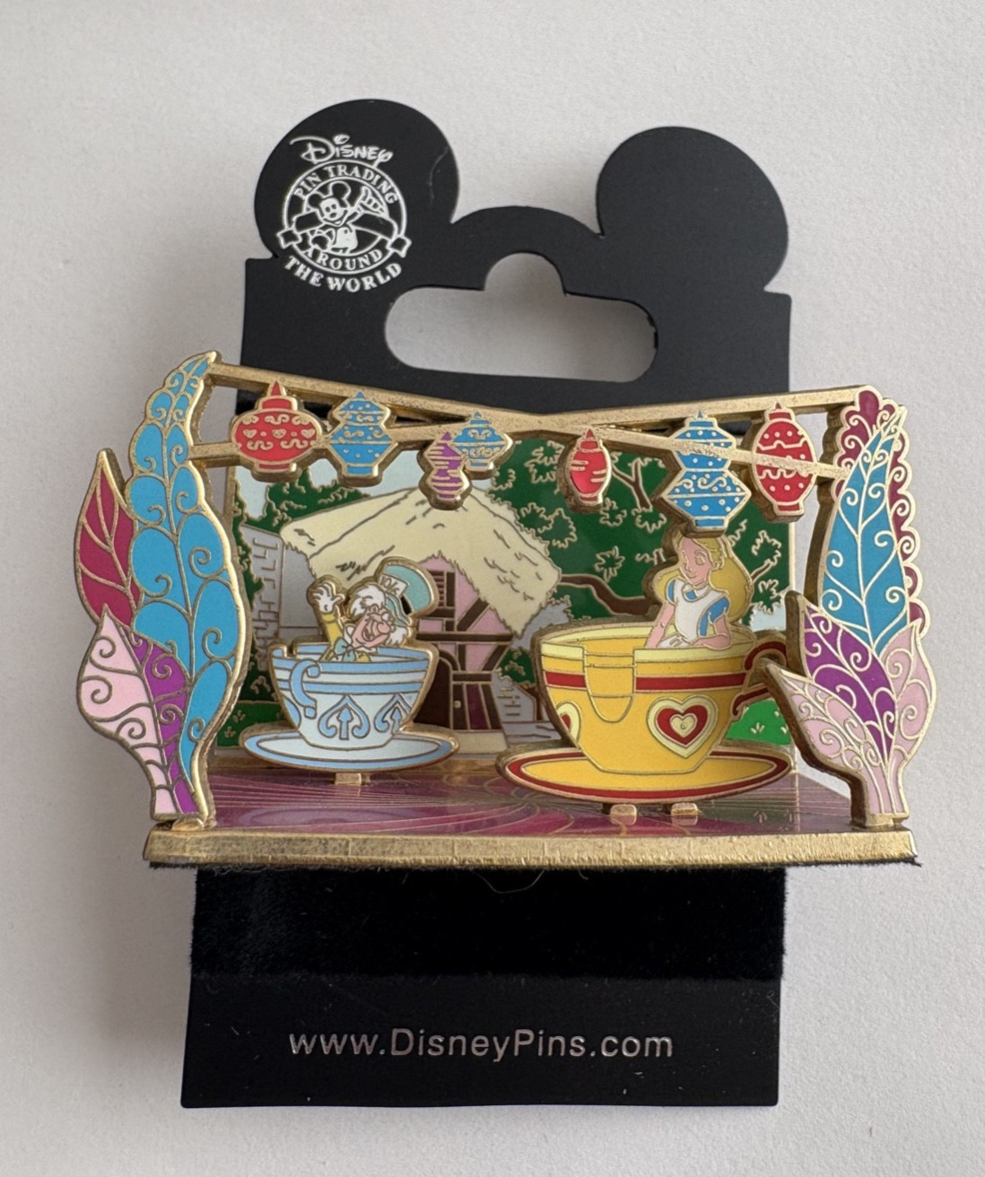 Disneyland - Alice and the Mad Hatter - Diorama - Mad Tea Party Disney Pin 2007