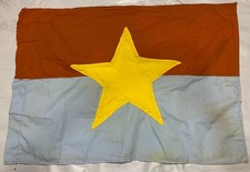 1 FLAG , Vietcong NVA NLF North VN Army Flag , M , z