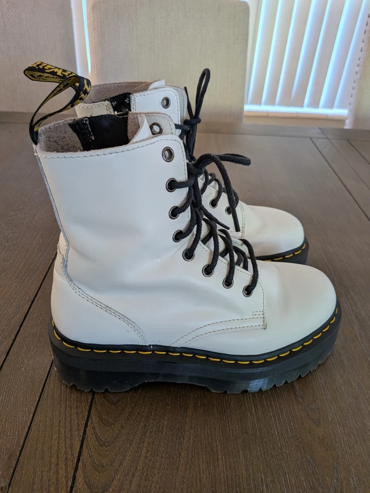 Botas de plataforma Dr. Martens Jadon para mujer talla 8 blancas de cuero liso Foto 2 de 4