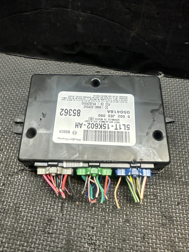 Ford Expedition, 2006, módulo de seguridad V 8 VSM Foto 2 de 4