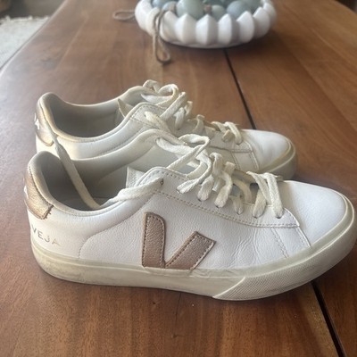 Veja Bicolor Metallic Low-Top Sneakers (7)