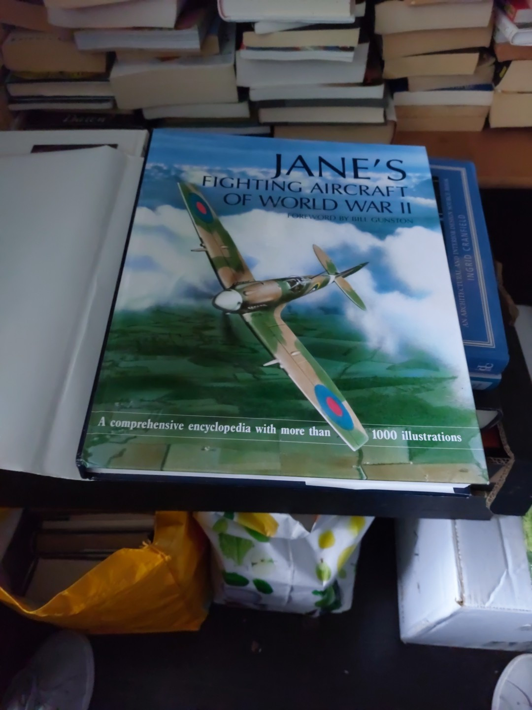 Jane's Fighting Aircraft of World War II by Bill Gunston (Hardcover, 1989)