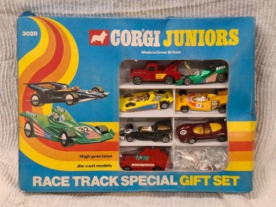 Rare! 1973 CORGI JUNIORS #3028 RACE TRACK SPECIAL GIFT SET, SCARCE