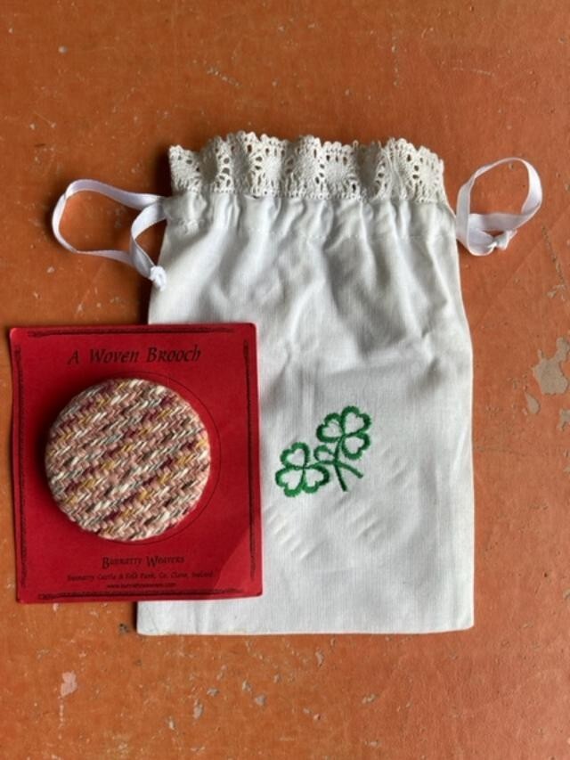 Bunratty Weavers Bunratty Castle & Folk Park Co Clare, Ireland  WOVEN BROOCH