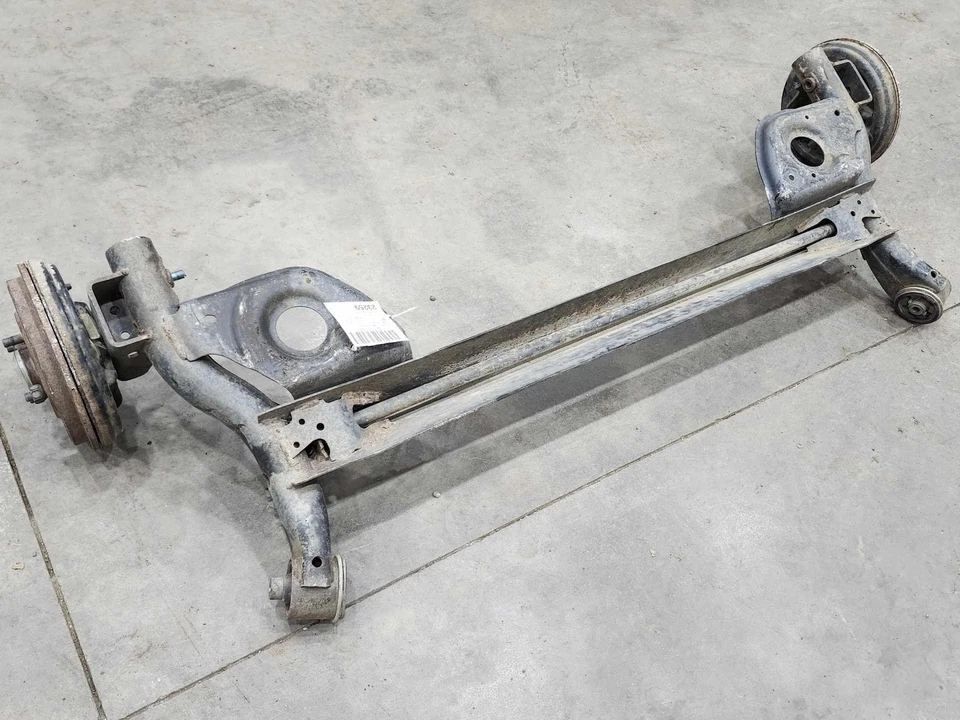 14-19 日产 Versa 1.6L 后梁轴后悬架组件 原始设备制造商 555013WC1B — 第 4/4 张图片