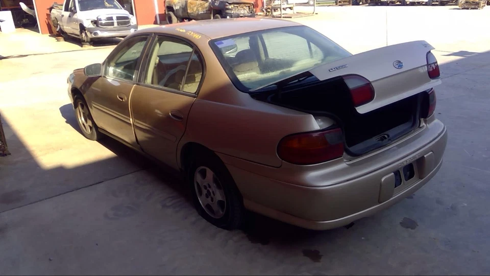 Cilindro maestro de freno usado se adapta a: Chevrolet Malibu VIN N 2004 cuarto dígito clásico G Foto 3 de 4