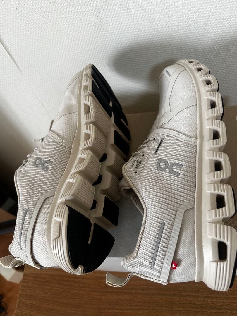 On Women 7.0US Cloud Waterproof Sneakers 24Cm Rare Sport Shoes Model Limited Edi image 5