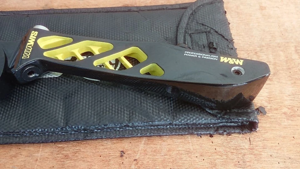 WIN & WIN Right Hande WIAWIS ATF 25inch Black Yellow Archery Handle Recurve Bow - Image 4 of 4