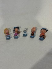 Charlie Brown Peanut 5 Chess Pieces (Lucy, Sa...