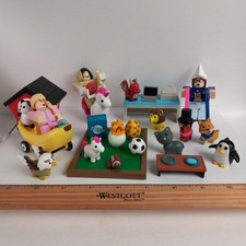 Roblox Adopt Me: Pet Store Playset With Minifigs Animals Accessories
