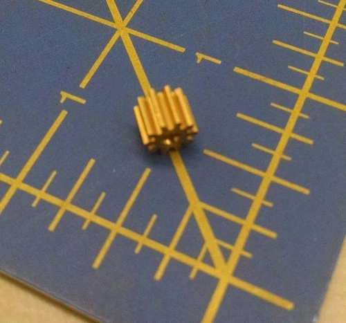 Brass Press On Pinion Gear 48 Pitch 10 Tooth from Mid America Raceway