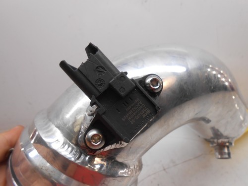 2011 BMW 7 Series F01, F02 Throttle Body Pipe Air Induction OEM 7585493 BT0578 - Picture 2 of 9