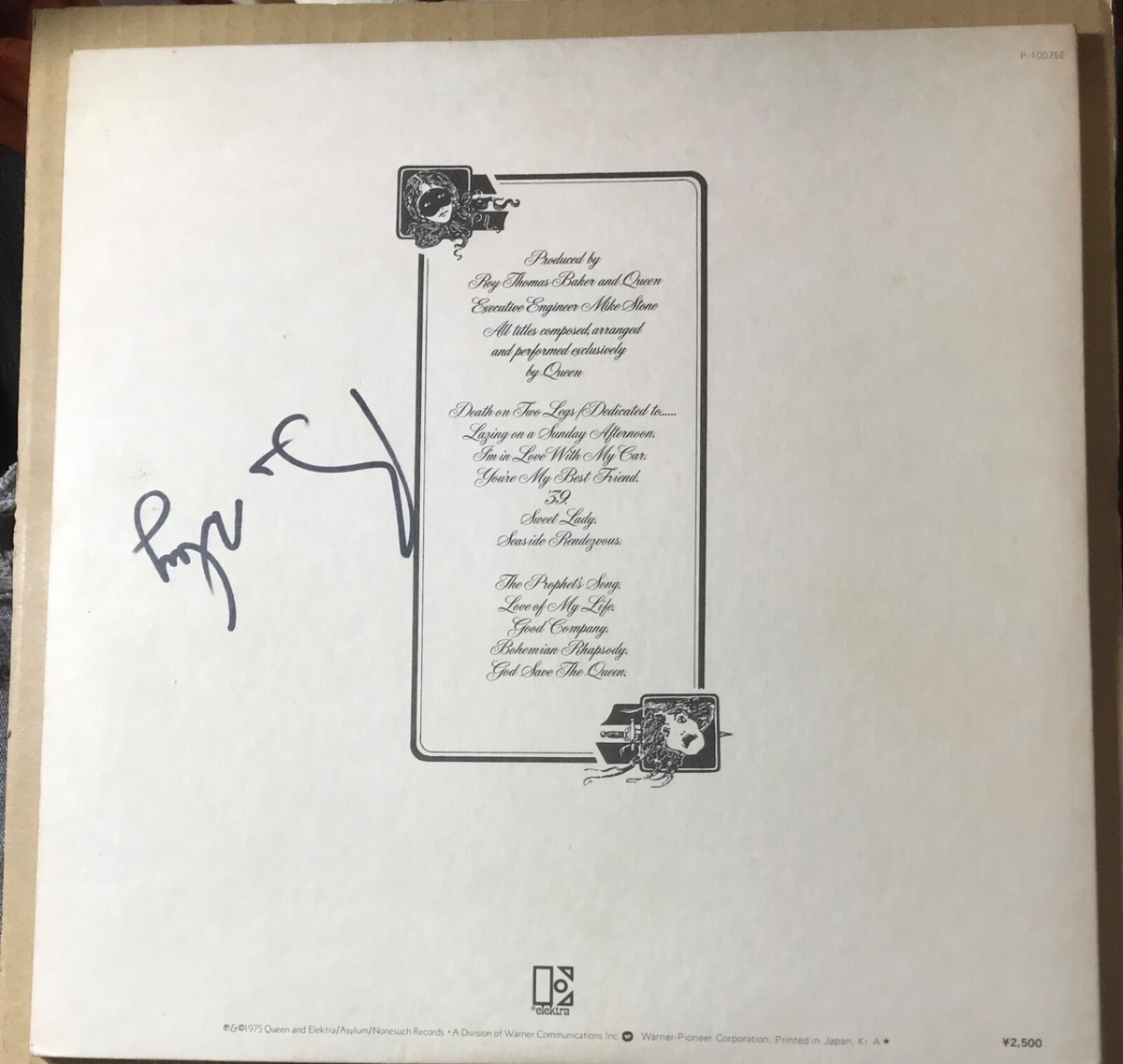 AUTOGRAPHED x 3 / QUEEN A NIGHT AT THE OPERA / JAPAN ROGER