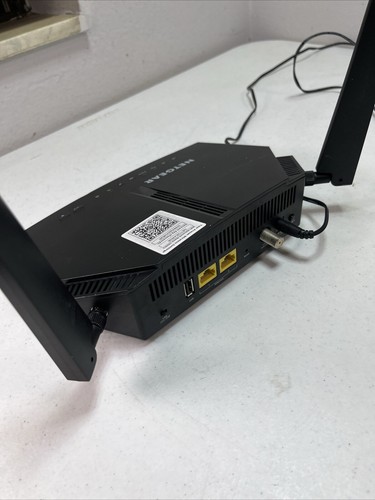 Netgear C6220 1.2Gbps Dual Band Wi-Fi Cable Modem/Router - Picture 7 of 12