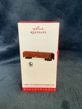 2016 Hallmark Keepsake “Lionel 2627 Madison Passenger Car” Lionel Trains NEW- T4
