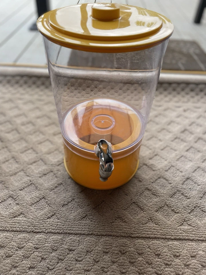 Dispensador de bebidas American Maid de plástico sin BPA de 1,5 galones - amarillo Foto 4 de 4