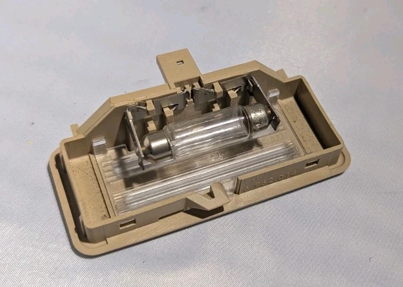 Lâmpada para viseira solar esquerda direita 2006-2018 BMW 328i 335i M3 X4 X5 X6 E90 fabricante de equipamento original - Imagem 2 de 4