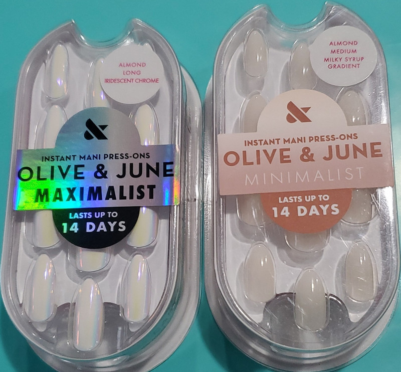 Olive & June Press-On Nails Almond Long Iridescent & Medium Milky Gradient