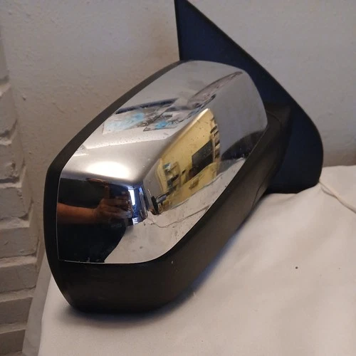 2018 Chevy Silverado 1500 Door Mirror Passenger Right Chrome Power w/o Signal