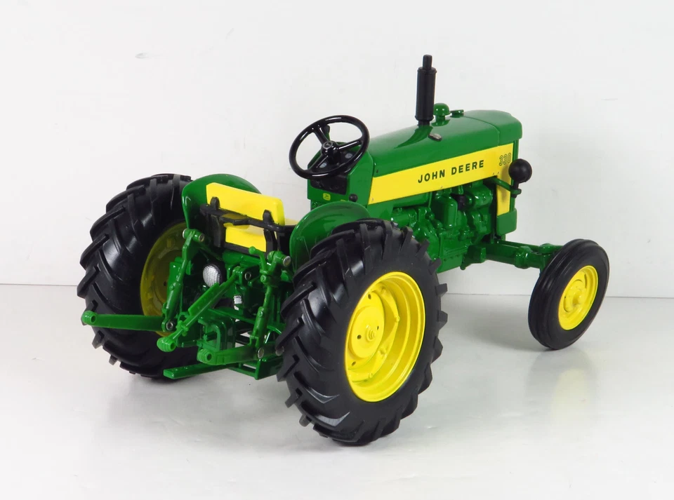Two-Cylinder Club Expo XV Iowa 2005 RC2 John Deere 330 Utility Tractor 1:16 - Image 3 of 4