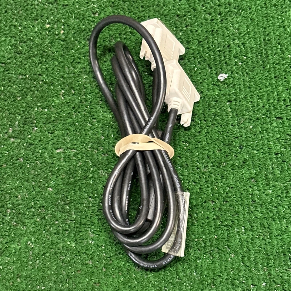 Dell 6ft DVI-D Male to Male Monitor Graphics Cable 50.7A2A0.011-R - Image 2 of 4