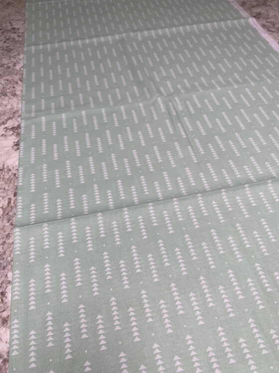 Tela de triángulos caídos verde menta, tela triangular como nueva tela moderna para vivero Foto 4 de 4