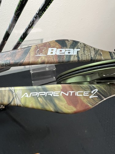 Bear Apprentice 2 Compound Bow Right Hand Youth w/ Whisker Biscuit And Glo Sight - Picture 11 of 16