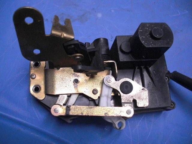 1995 - 2002 年 Land Rover RANGE ROVER 4.0 SE 后门 右锁 机械闩锁 原始设备制造商 — 第 3/3 张图片