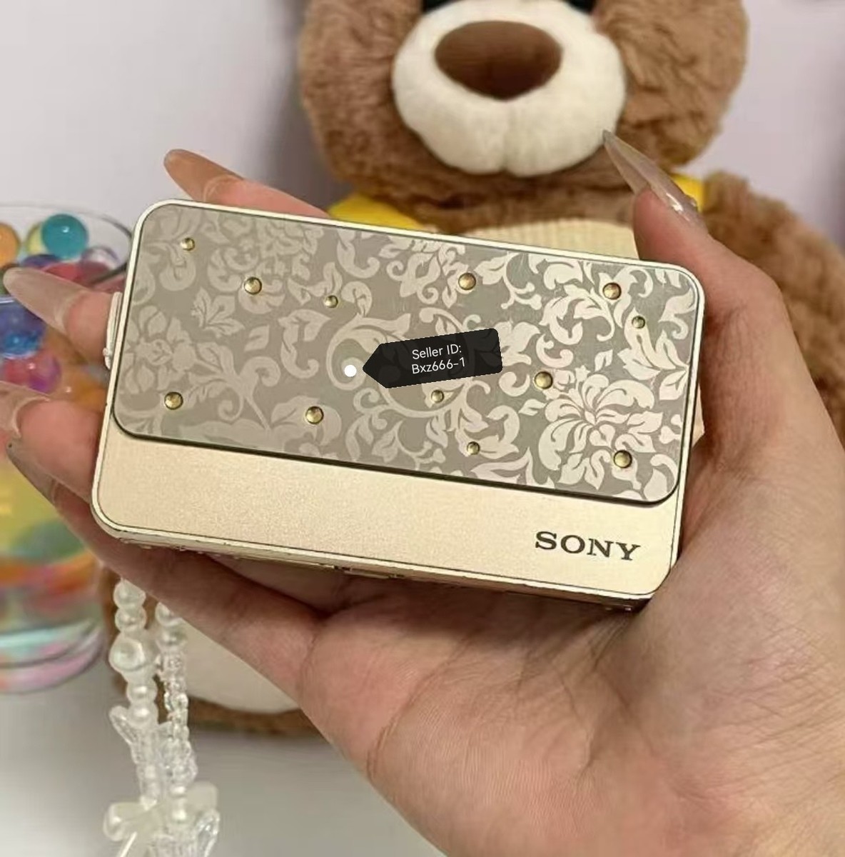 Sony Cybershot Digital Camera DSC-T99D Gold 14.1MP W/ Charger