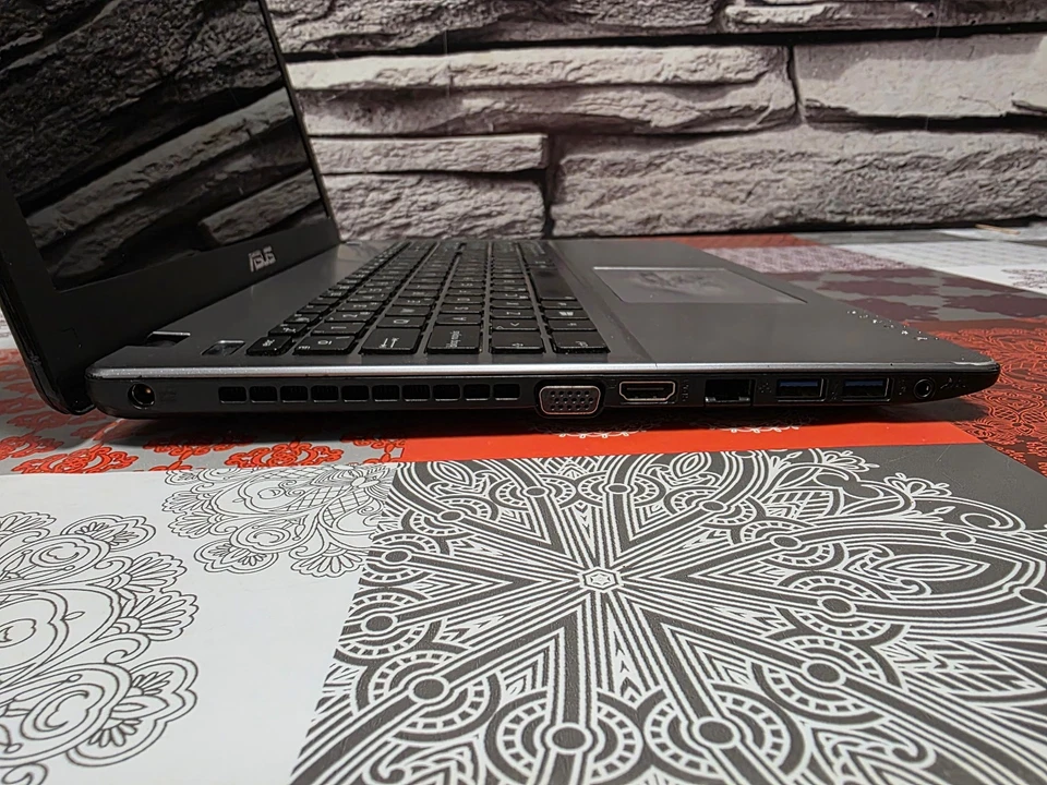 ASUS F555LD - Imagen 3 de 4