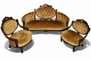 Victorian Parlor Set – 3-Piece Sofa & Chairs – Gold Tufted Velvet, Carved Wood