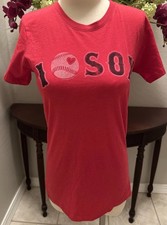 NWOT Red Sox T-shirt - Super Cute- Says I Sox In Distressed Lettering-L