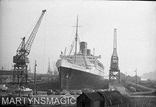 R-2 x 35mm Shipping Negatives Cunard Liner Queen Mary in KGV engraving dock 25-